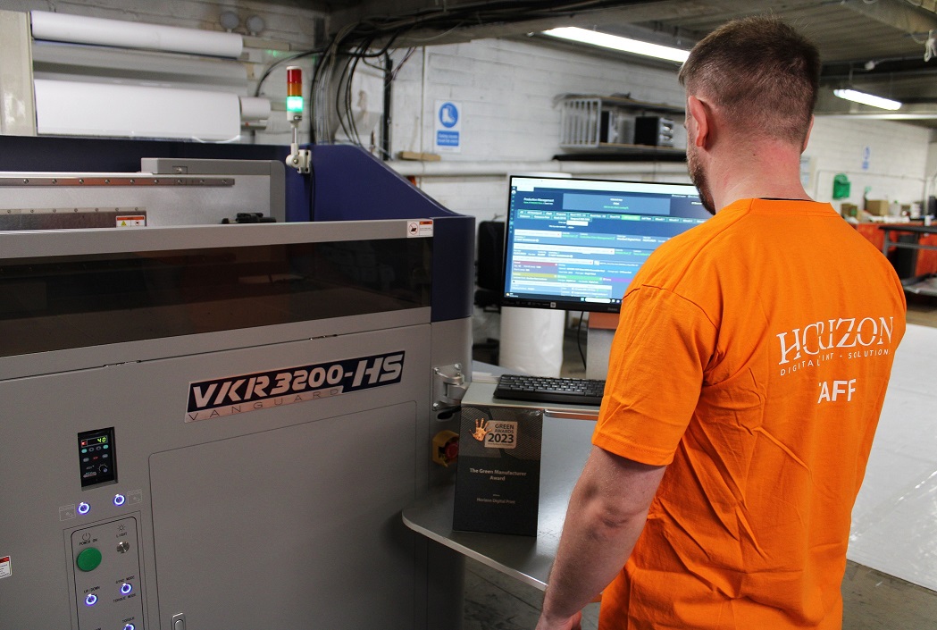 Vanguard VKR3200-HS at Horizon Digital Print_02